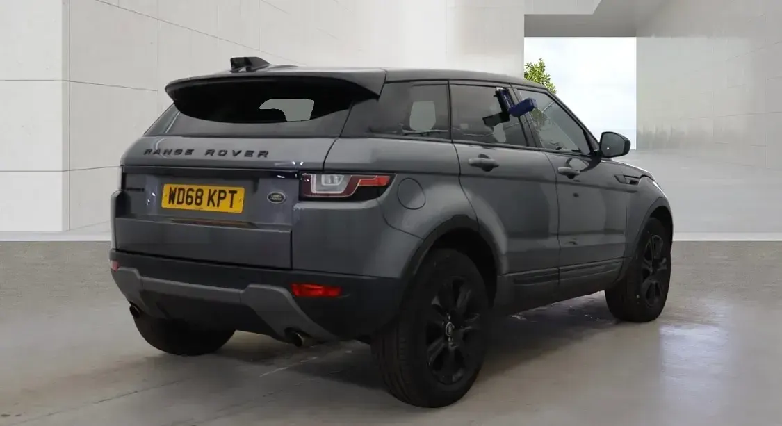 Used Land Rover Range Rover evoque SE 2018 Grey Estate