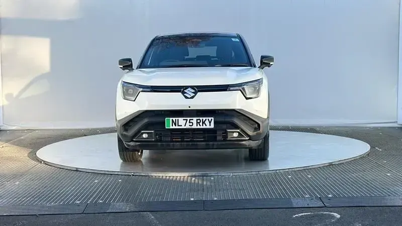 Used Suzuki Vitara 127 kW (174 HP) 2025 White Hatchback