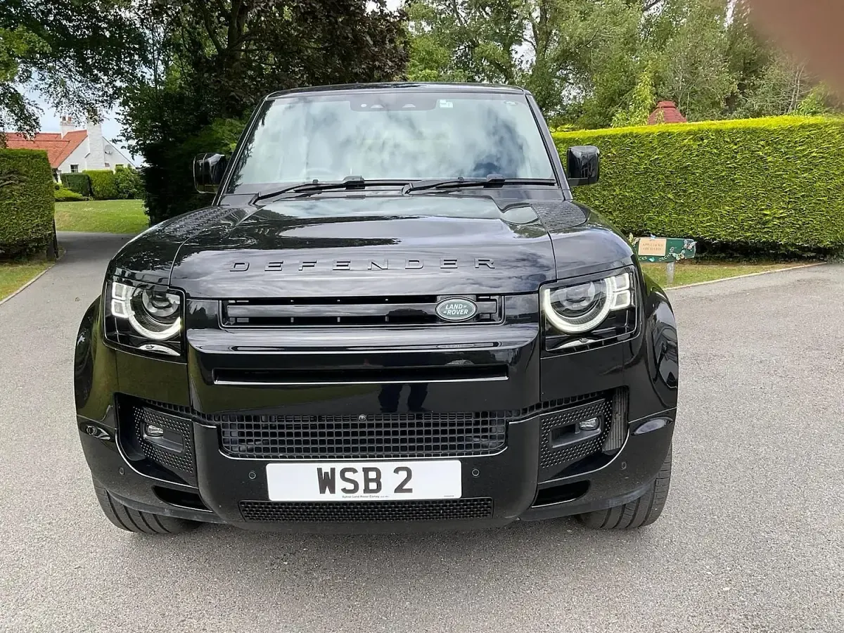 Used Land Rover Defender HSE Dynamic 2025 Black SUV