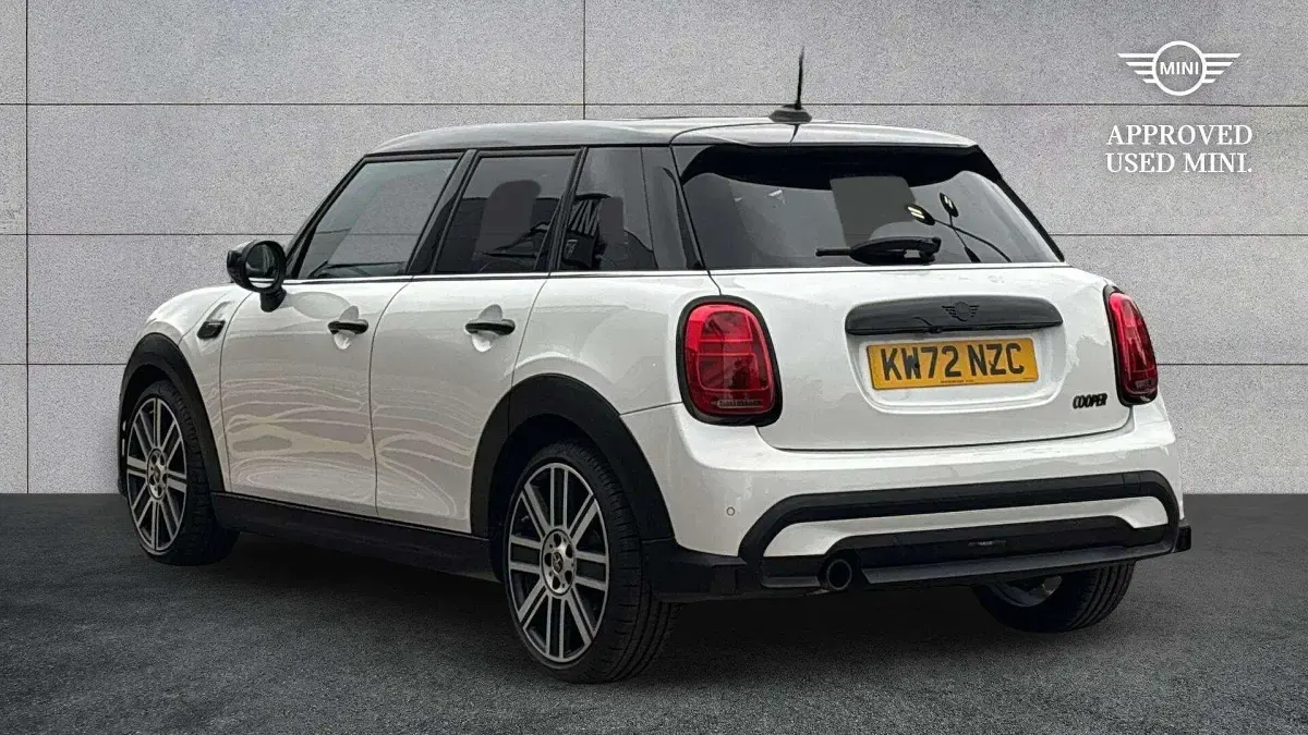 Used Mini Cooper Exclusive 134 HP (98 kW) 2023 White Hatchback