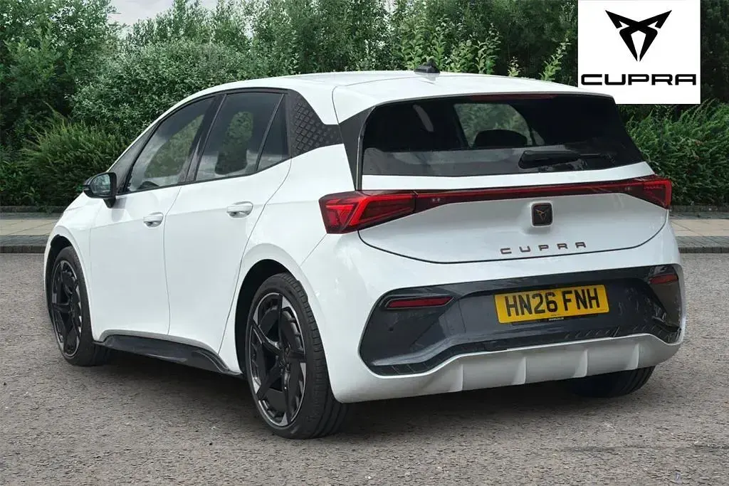 Used Cupra Born e-Boost 169 kW (231 HP) 2026 White Hatchback