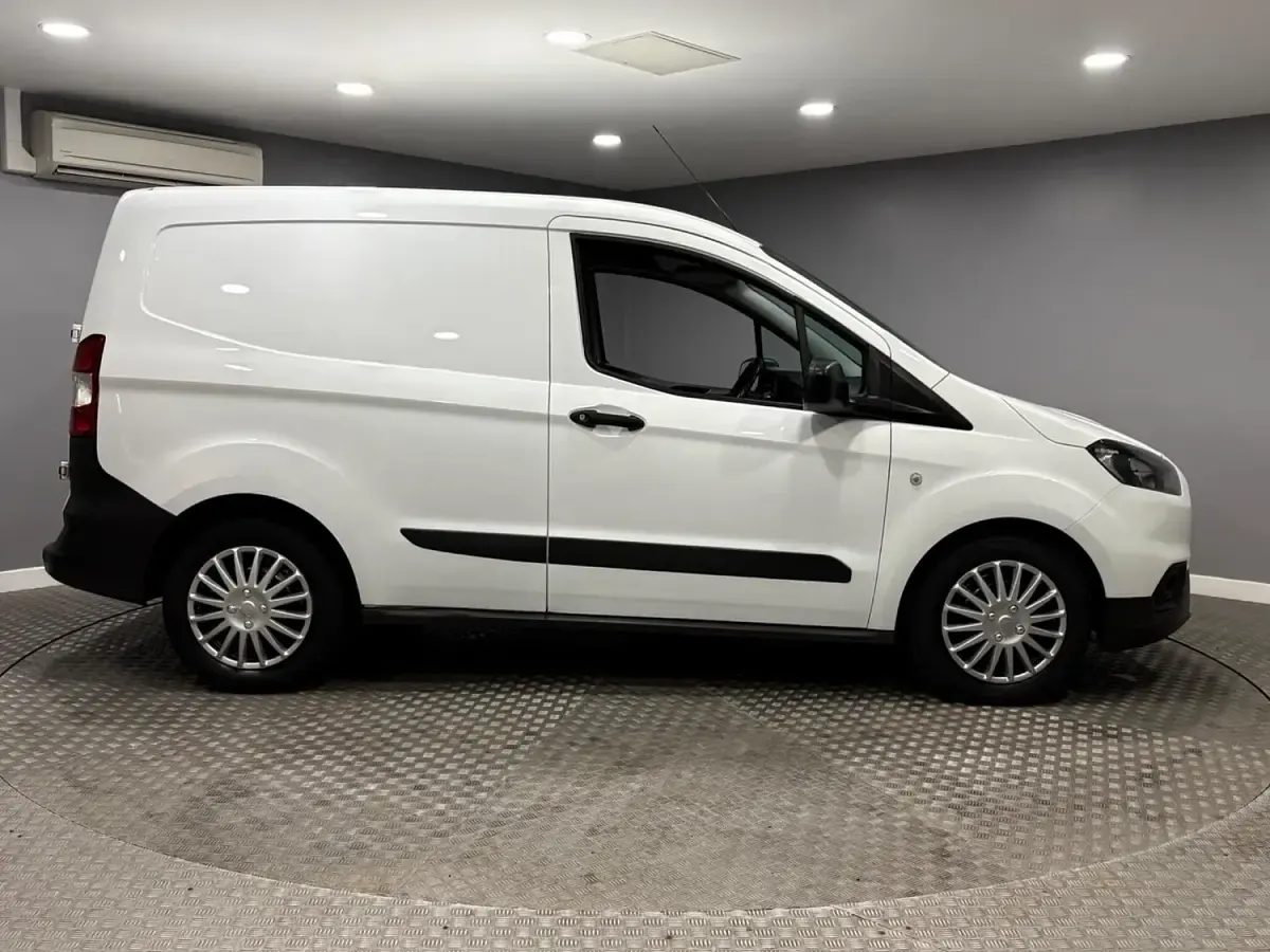 Used Ford Transit Courier S 100 HP (73 kW) 2022 White Van