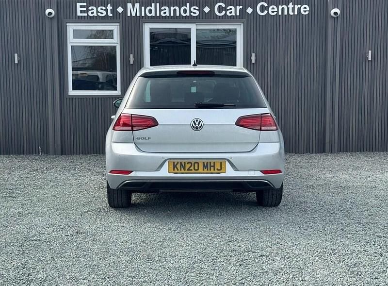 Usado VW Golf VII Edition 150 HP (110 kW) 2020 Prateado Citadino