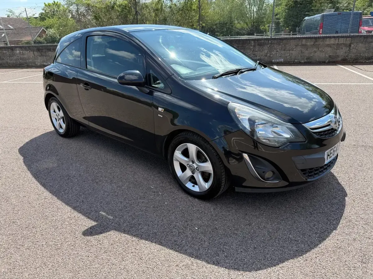 Second-hand Vauxhall Corsa 100 CP (73 kW) 2015 Negru Hatchback