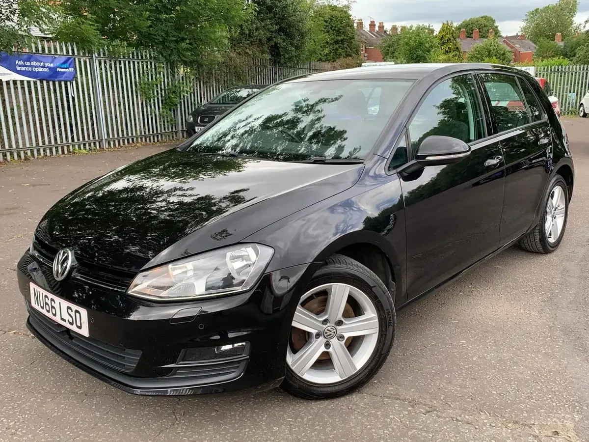 Used VW Golf VII Edition 125 HP (91 kW) 2016 Black Hatchback