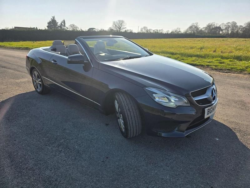 Begagnad Mercedes E220 SE 2014 Blå Cab