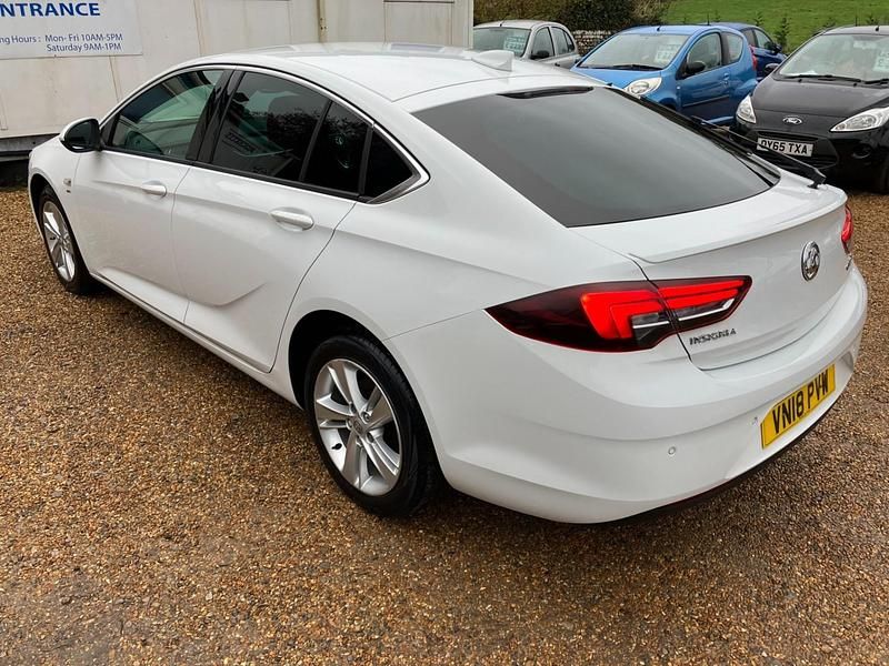 Used Vauxhall Insignia Family 2018 White Hatchback