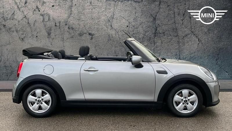Used Mini Cooper Classic 134 HP (98 kW) 2023 Silver Hatchback