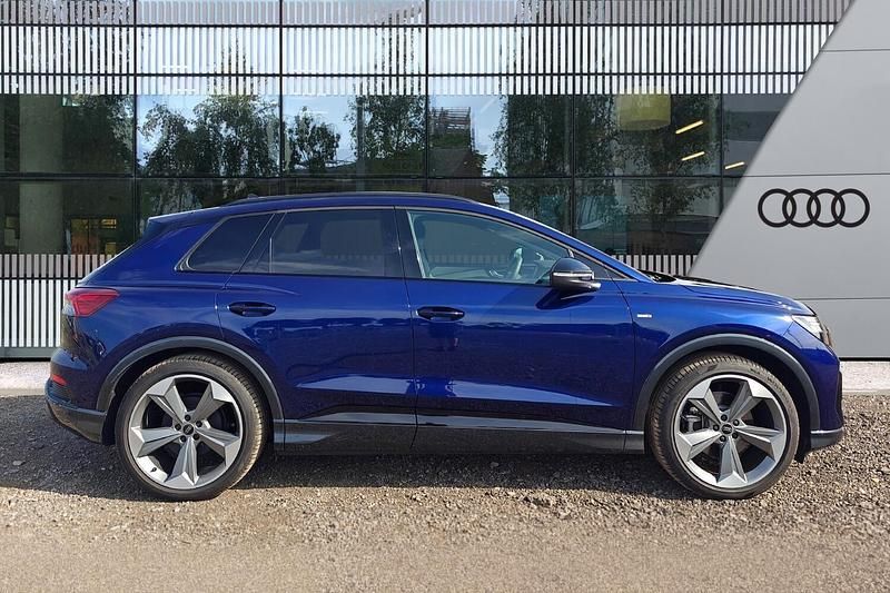 Used Audi Q4 e-tron Black Edition 125 kW (170 HP) 2025 Blue SUV