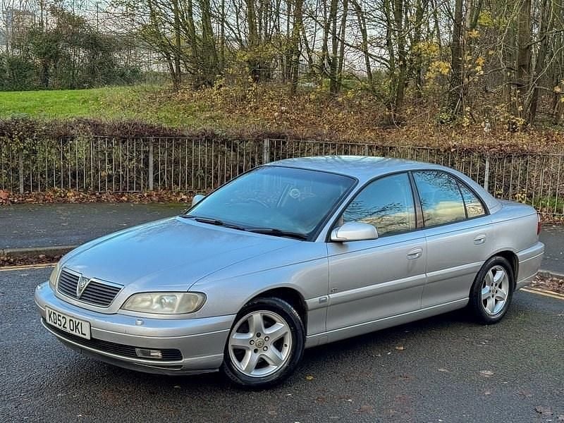 Used Vauxhall Omega 142 HP (104 kW) 2002 Silver Sedan