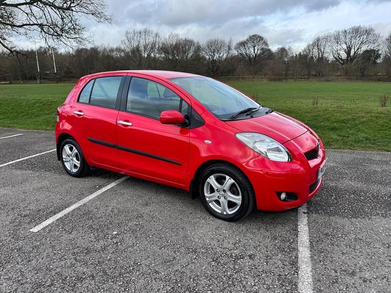 Used Toyota Yaris 2010 Red Hatchback