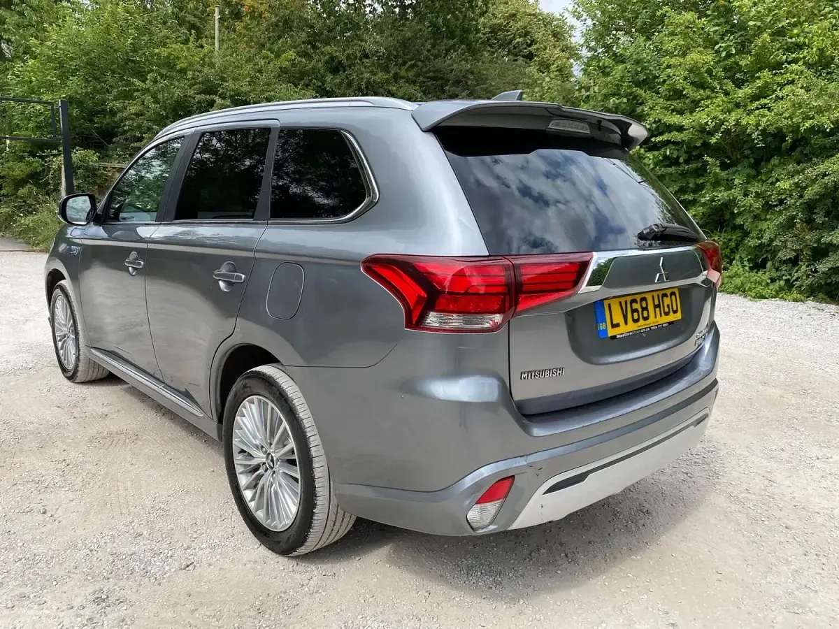 Used Mitsubishi Outlander P-HEV 2018 Grey Estate