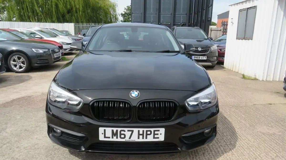 Used BMW 118 Sport Line 2017 Black Hatchback