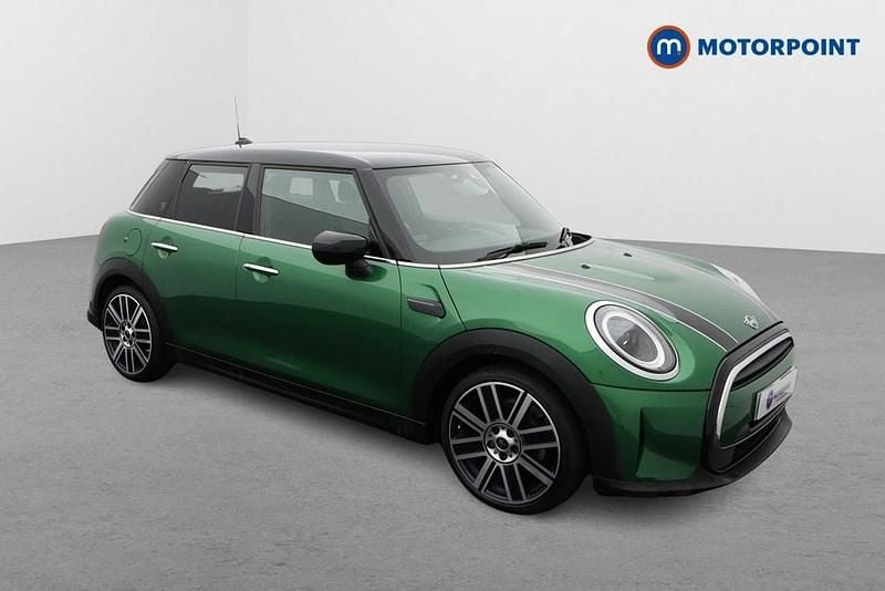 Used Mini Cooper Exclusive 136 HP (100 kW) 2022 Hatchback