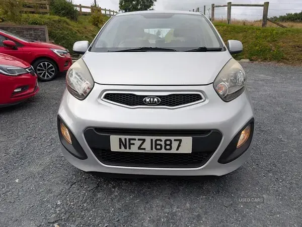 Used Kia Picanto 68 HP (50 kW) 2013 Silver Hatchback