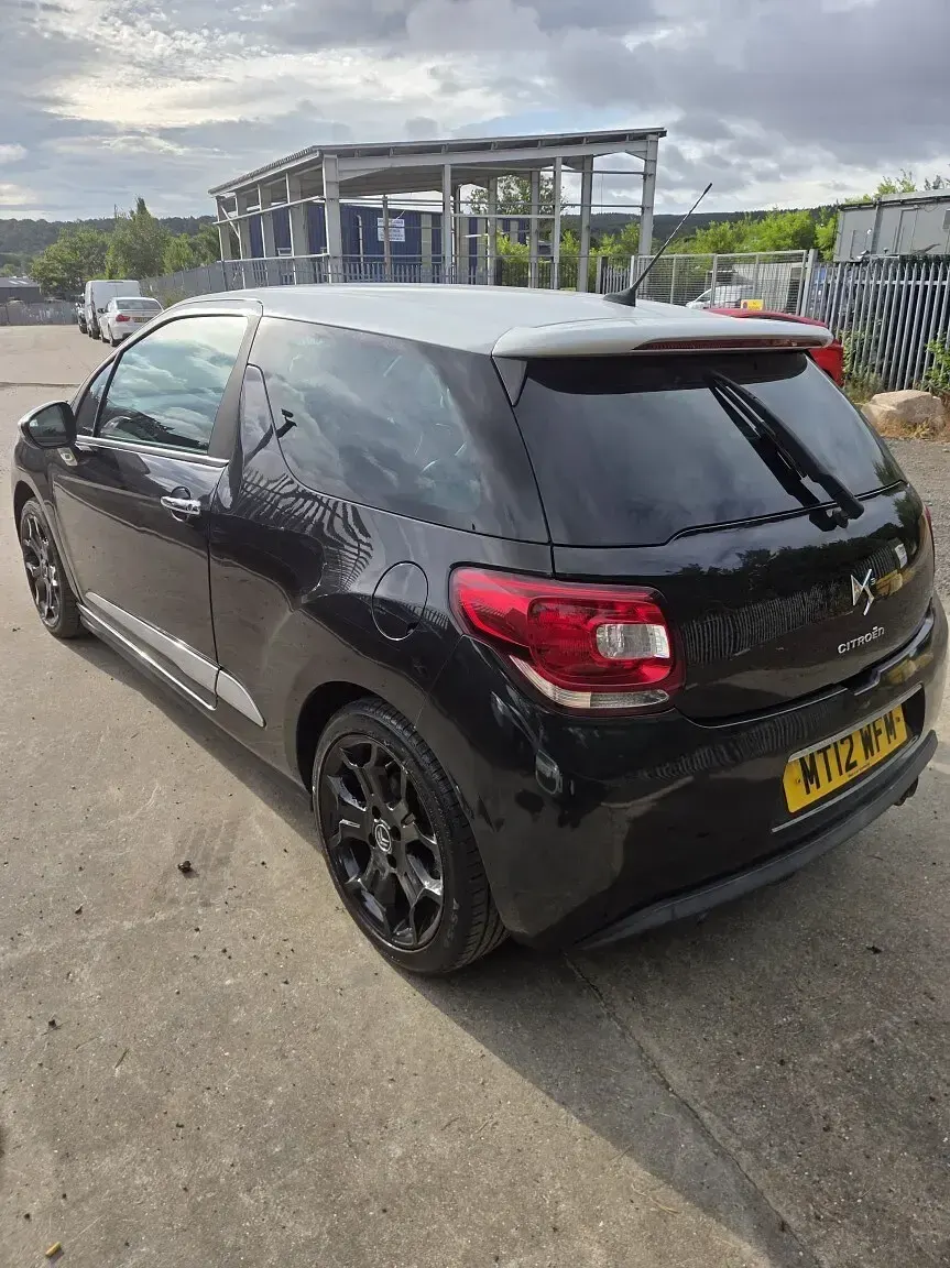 Used Citroën DS3 110 HP (80 kW) 2012 Black Hatchback