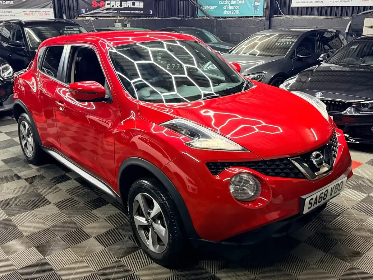 Used Nissan Juke Acenta 112 HP (82 kW) 2018 Red SUV