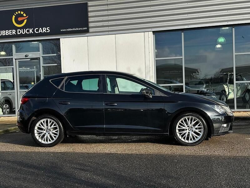 Used Seat Leon SE Dynamic 115 HP (84 kW) 2017 Black Hatchback