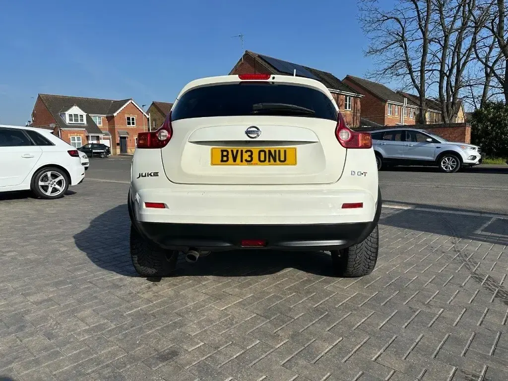 Used Nissan Juke Tekna 2013 White SUV