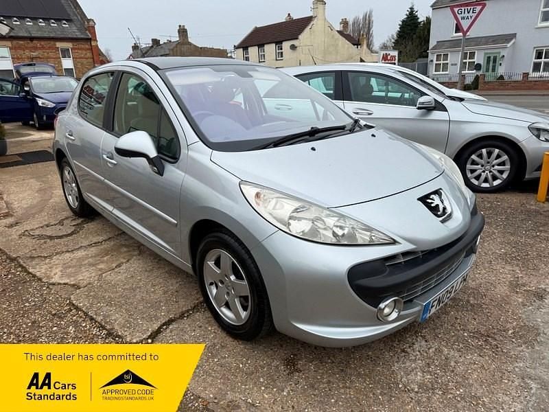 Used Peugeot 207 94 HP (69 kW) 2009 Silver Hatchback
