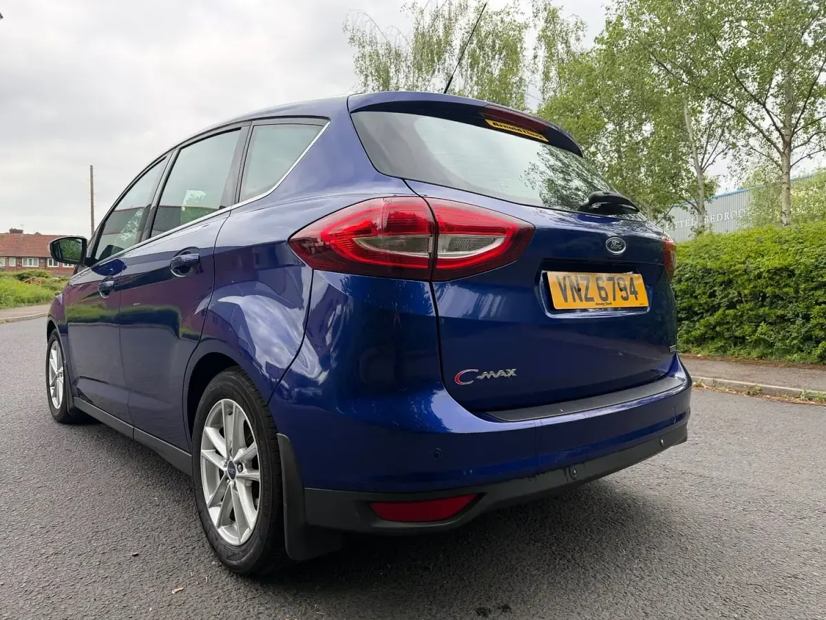Käytetty Ford C-MAX Zetec 125 HP (91 kW) 2016 Sininen Tila-auto