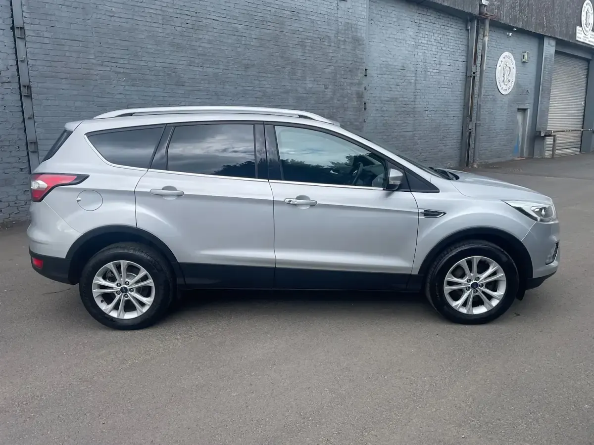 Used Ford Kuga Titanium 120 HP (88 kW) 2017 Silver SUV
