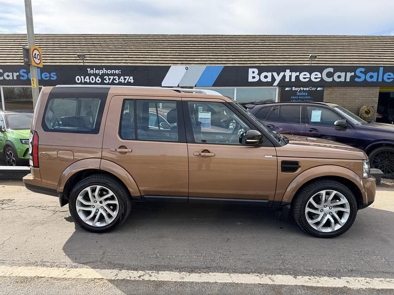 Used Land Rover Discovery 4 Landmark 256 HP (188 kW) 2016 Orange SUV
