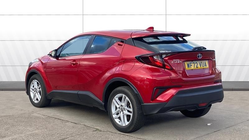 Used Toyota C-HR 122 HP (89 kW) 2022 Red SUV