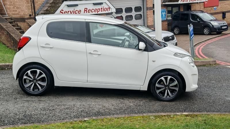 Used Citroën C1 Flair 82 HP (60 kW) 2015 White Hatchback