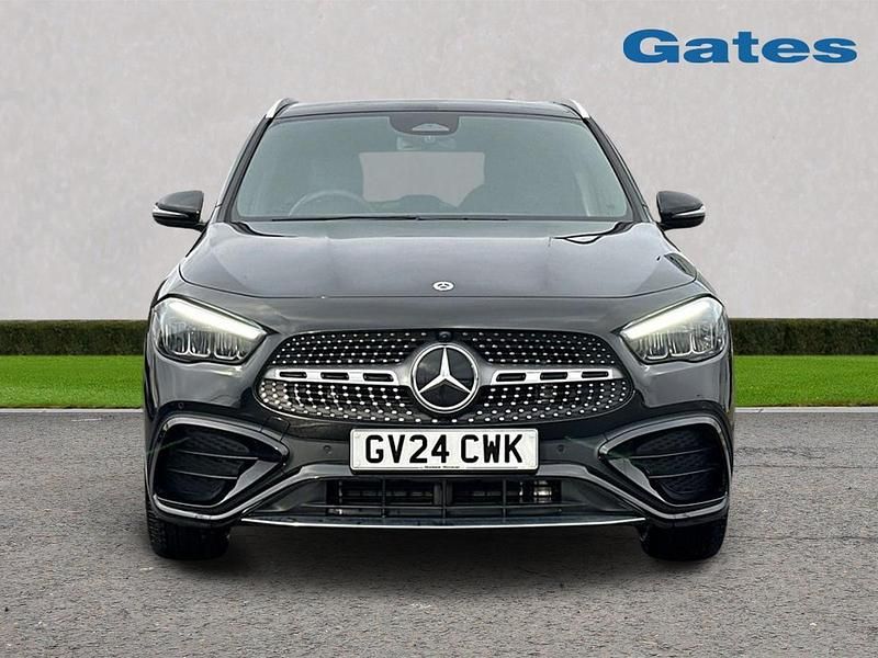 Used Mercedes GLA200 Executive 163 HP (119 kW) 2024 Black SUV