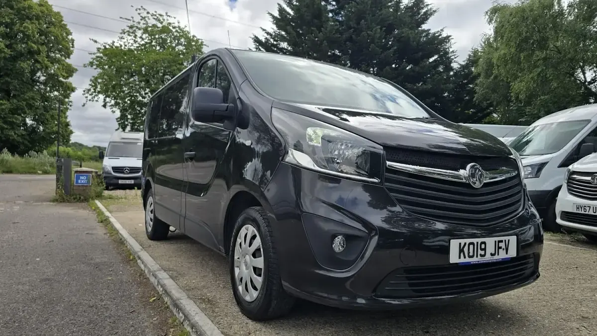 Used Vauxhall Vivaro Sportive 120 HP (88 kW) 2019 Black MPV