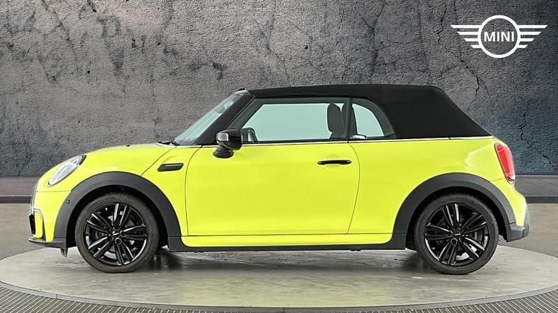 Usado Mini Cooper Sport 134 HP (98 kW) 2021 Amarelo Citadino