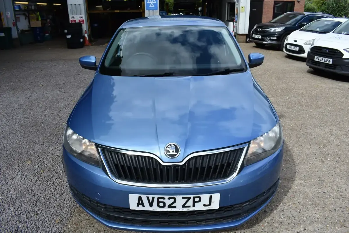 Used Skoda Rapid SE 105 HP (77 kW) 2012 Blue Hatchback