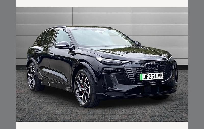 Black Used 2025 Audi Q6 e-tron Performance SUV | £51,550 (Super price) - Image 1/4