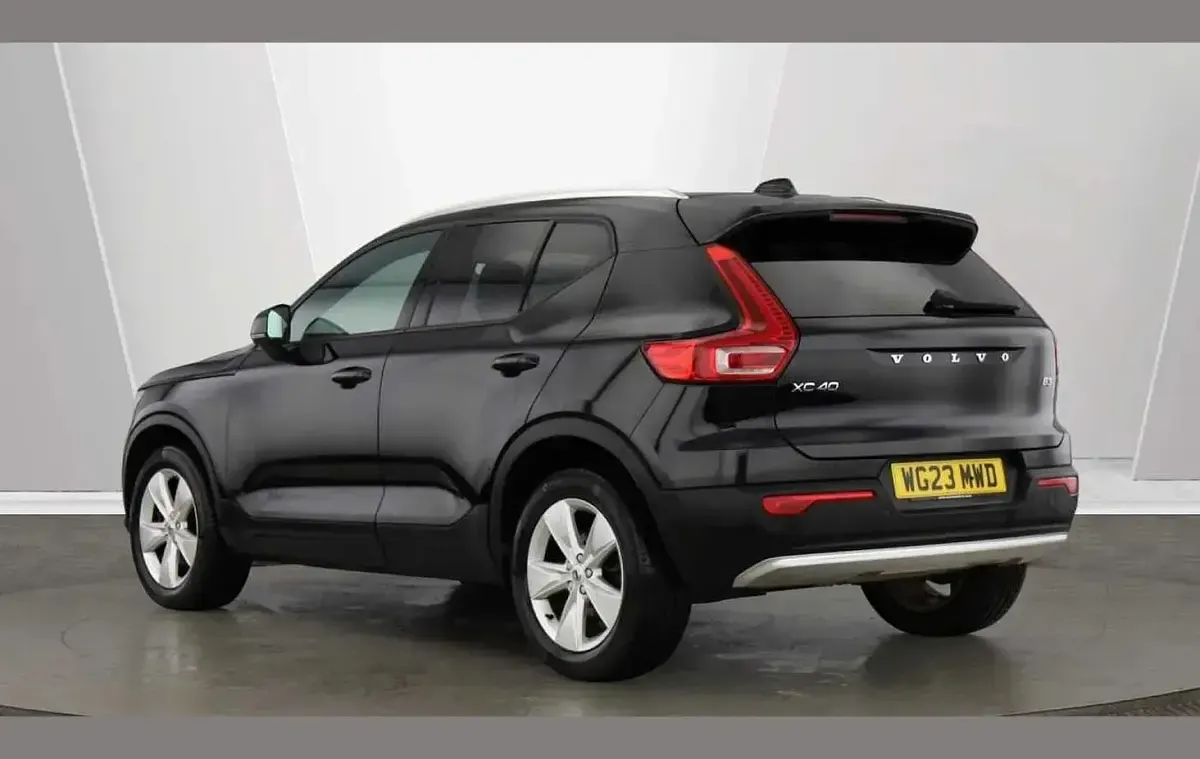 Used Volvo XC40 Core 161 HP (118 kW) 2023 Black SUV