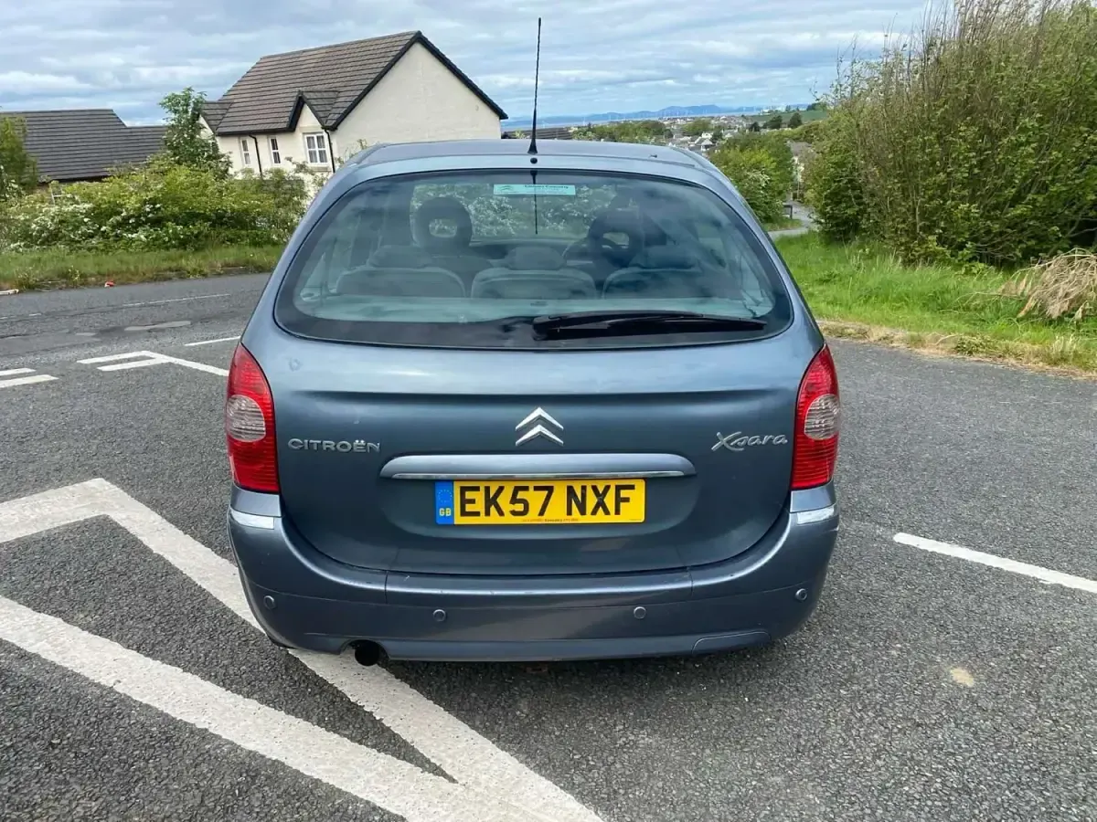 Używany Citroën Xsara Picasso 2007 Szary Minivan