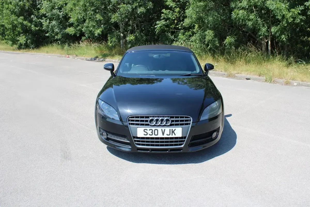 Used Audi TT Roadster Performance 200 HP (147 kW) 2009 Black Cabriolet