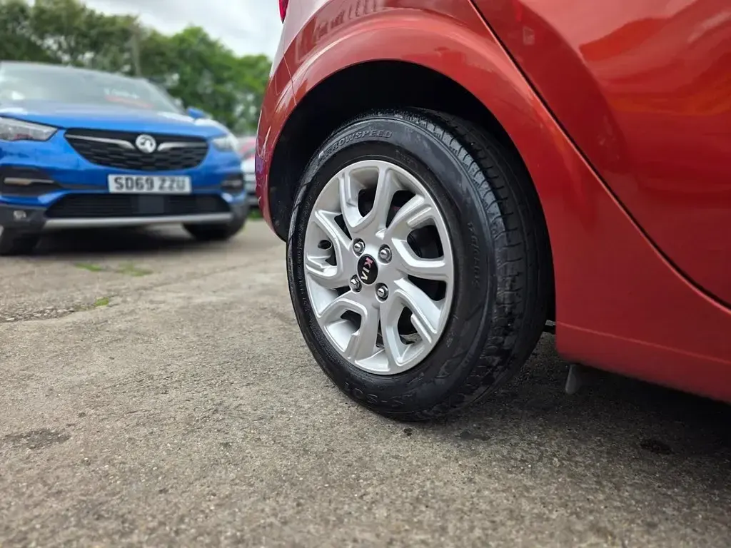 Used Kia Picanto 2017 Orange Hatchback