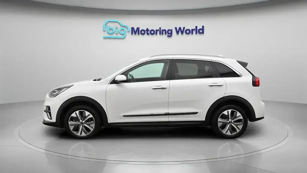 Used Kia e-Niro 147 kW (201 HP) 2020 White SUV