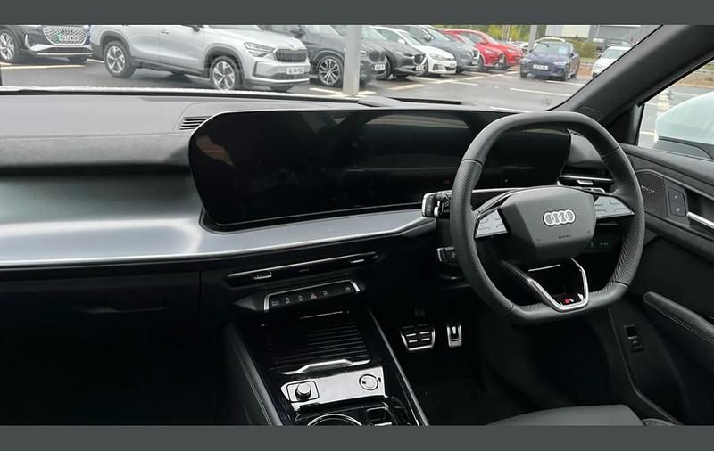 Used Audi Q3 S-Line 150 HP (110 kW) 2026 White SUV