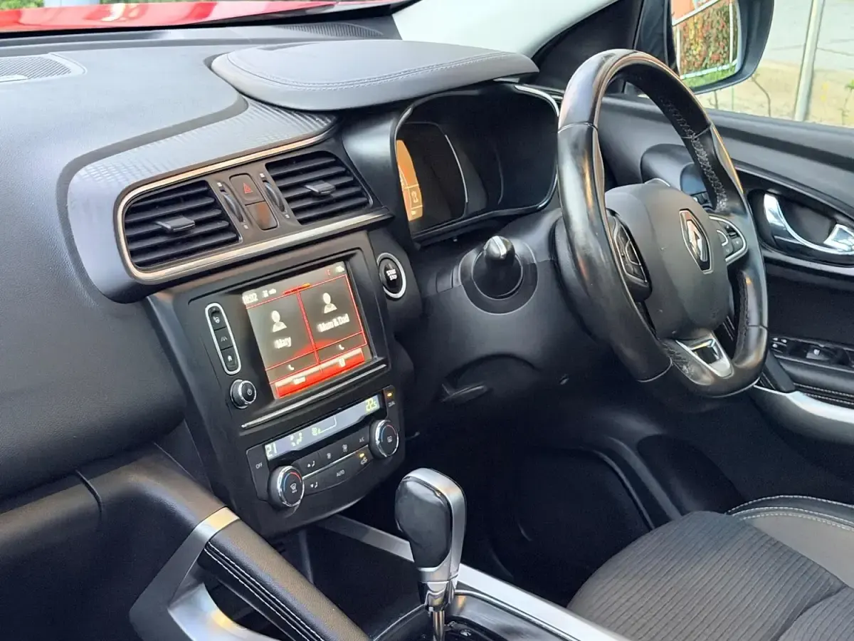 Used Renault Kadjar Signature 110 HP (80 kW) 2016 Red SUV