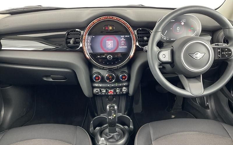 Used Mini Cooper Classic 136 HP (100 kW) 2022 Red Hatchback