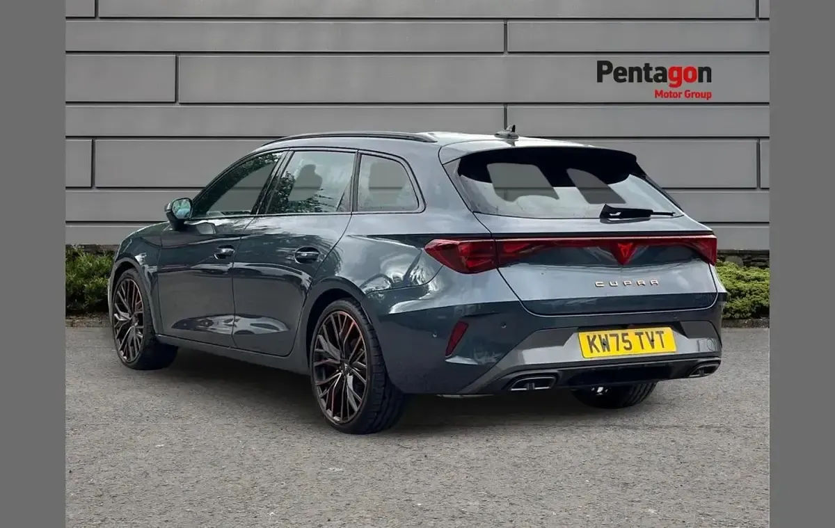New Cupra Leon 147 HP (108 kW) 2026 Grey Estate