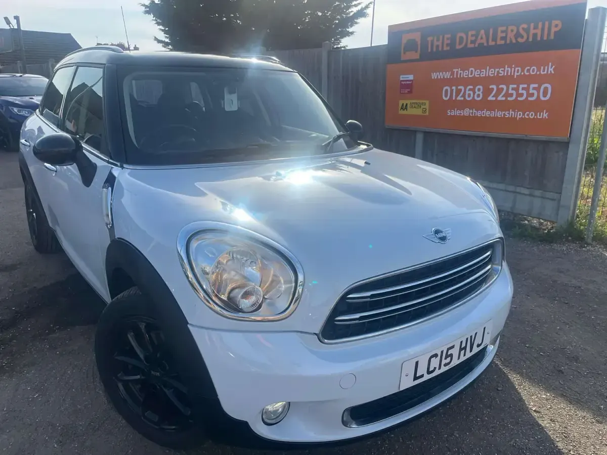 Used Mini Cooper Countryman 122 HP (89 kW) 2015 White SUV