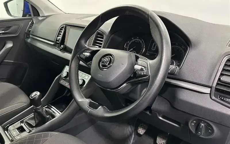 Used Skoda Karoq SE 110 HP (80 kW) 2021 Blue SUV