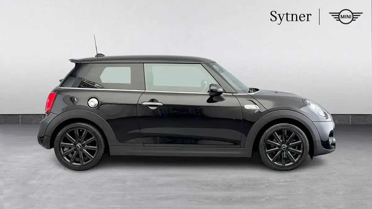 Używany Mini Cooper S Hatch 192 KM (141 kW) 2018 Czarny Hatchback