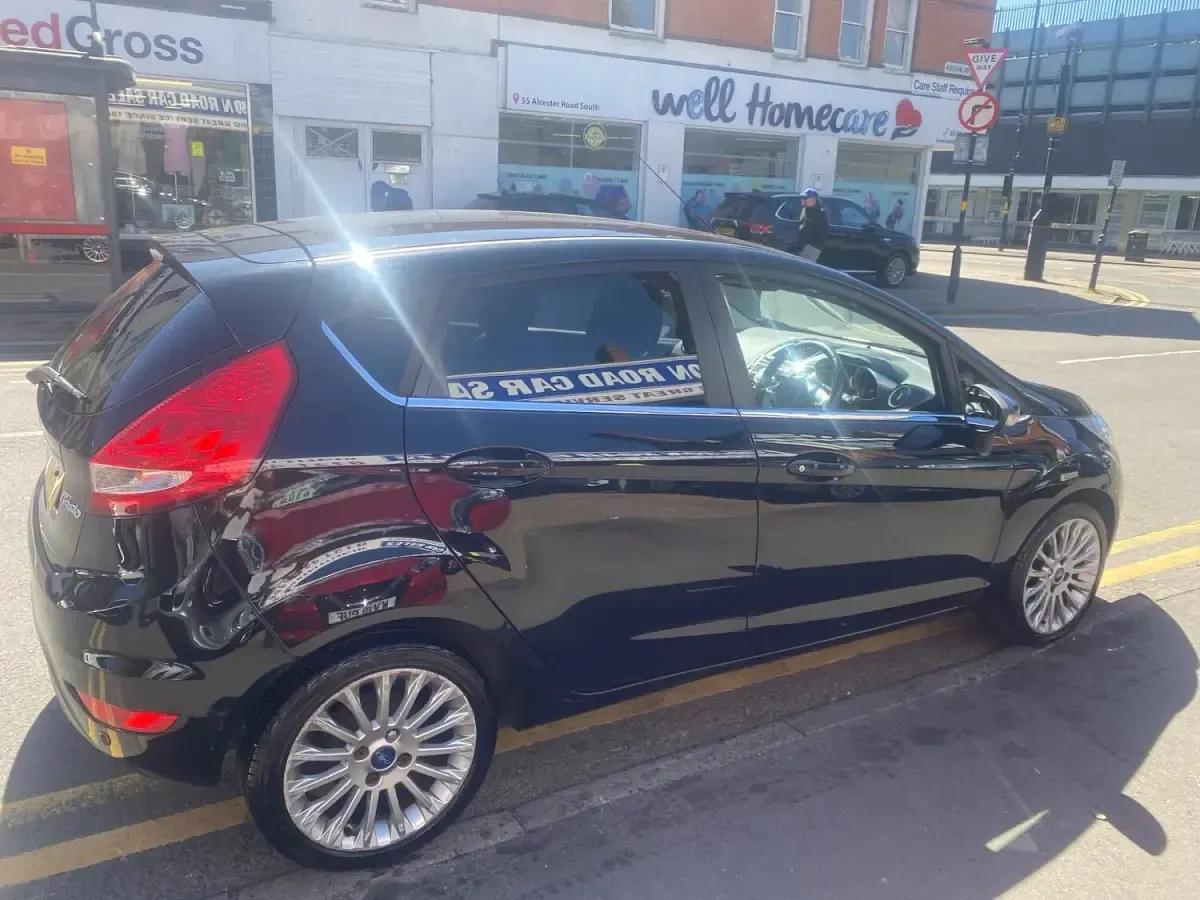 Used Ford Fiesta Titanium 96 HP (70 kW) 2012 Black Hatchback