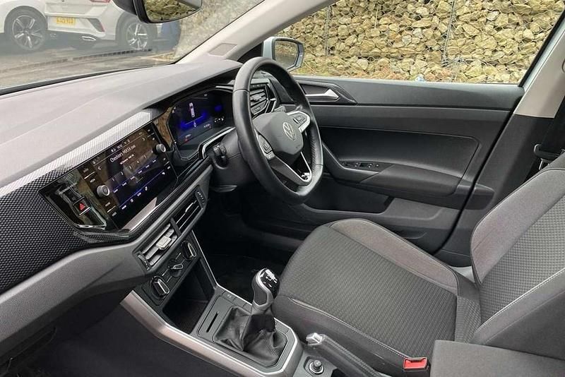 Used VW Polo Life 95 HP (69 kW) 2023 Silver Hatchback