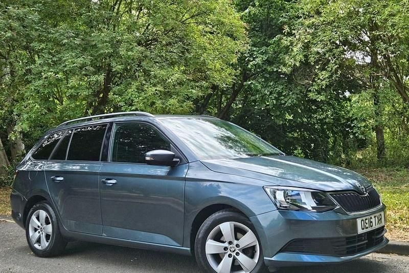 White Used 2016 Skoda Fabia SE Hatchback | £4,595 (Fair price) - Image 1/1