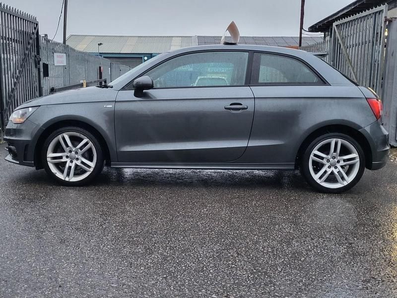 Begagnad Audi A1 S-Line 2014 Grå Halvkombi